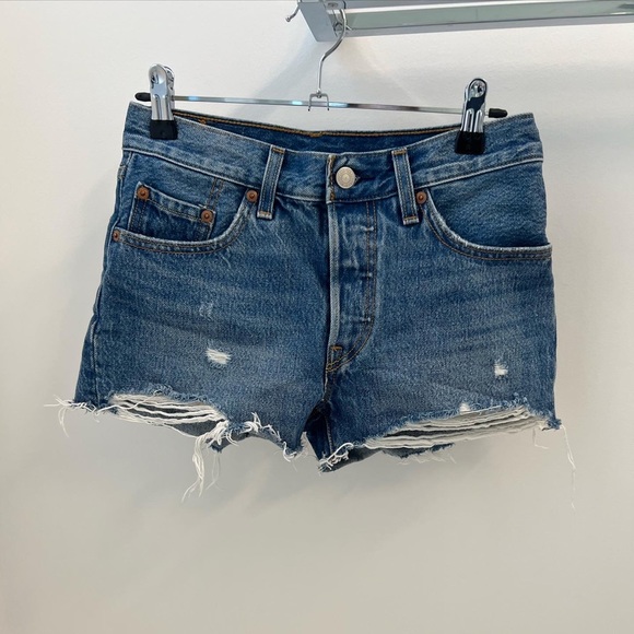 Levi’s shorts size 24 - Picture 1 of 3